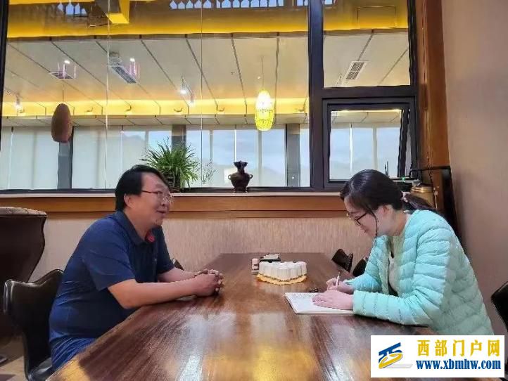 雪域高原战旗扬刚到拉萨,看到了援藏干部的"高原红"(图1) 雪域高原战旗扬刚到拉萨,看到了援藏干部的"高原红"(图1)