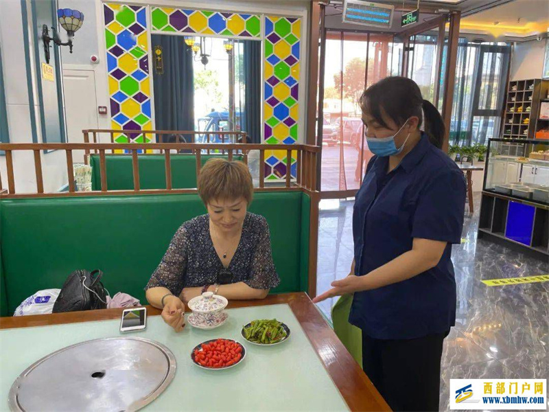 媒体看吴忠吴忠市:早茶折射现代服务业强链密码(图3) 媒体看吴忠吴忠市:早茶折射现代服务业强链密码(图3)