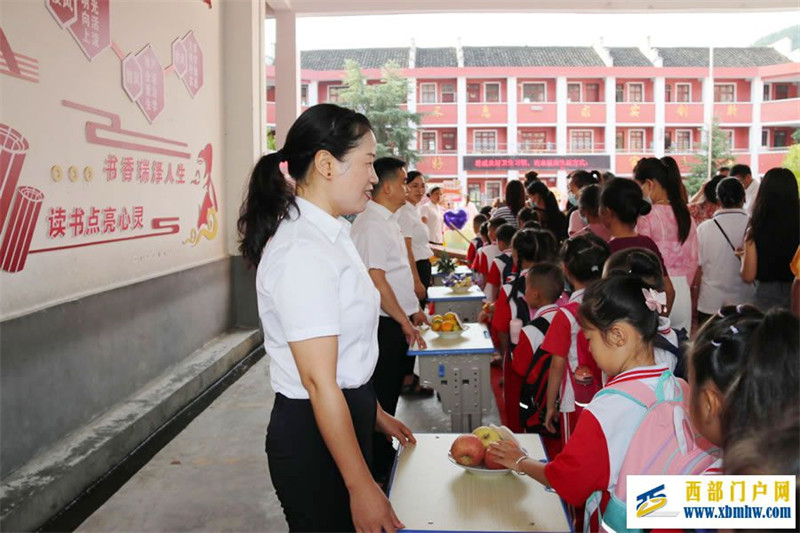 喜迎二十大 争做好少年--青溪小学迎新仪式暨开学典礼安全教育第一课(图3) 青溪小学迎新仪式暨开学典礼安全教育第一课