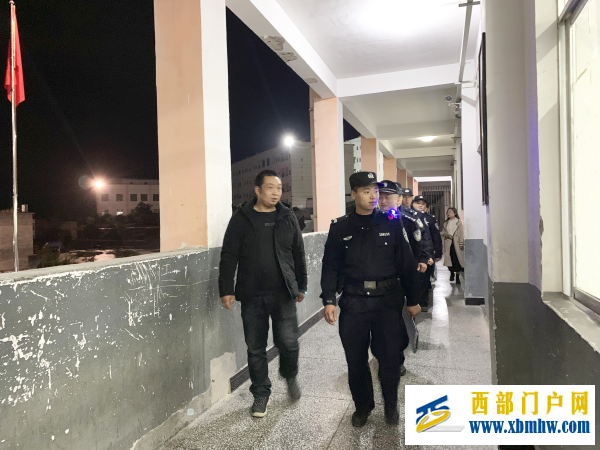 法治进校园 共筑安全梦(图3) 7AE397365BF7600025D39015255B9635_副本.png