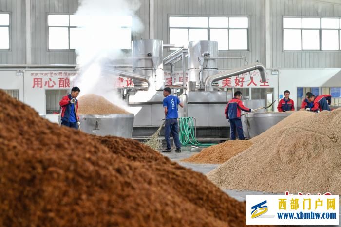 西藏自治区酒业协会成立(图4) 西藏自治区酒业协会成立(图4)