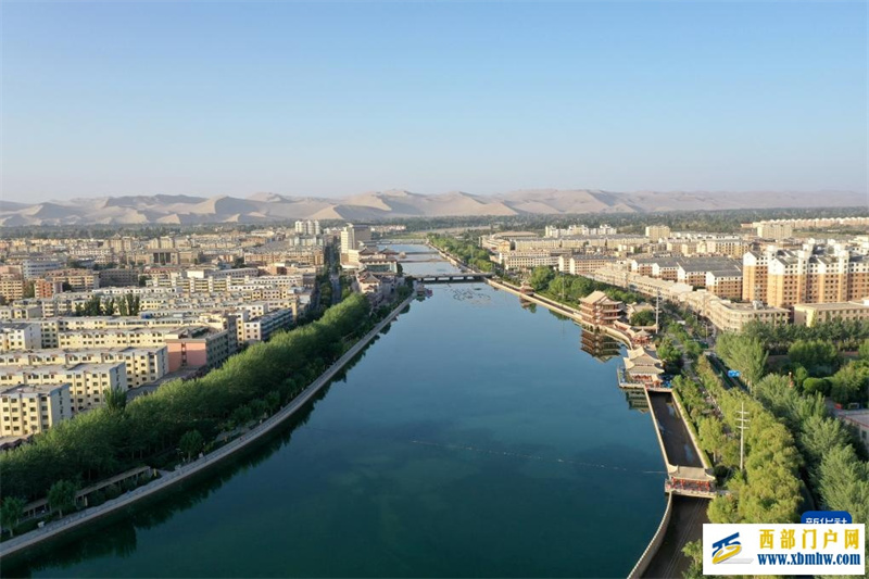 敦煌:镶嵌在沙漠里的绿宝石(图1) 敦煌:镶嵌在沙漠里的绿宝石(图1)