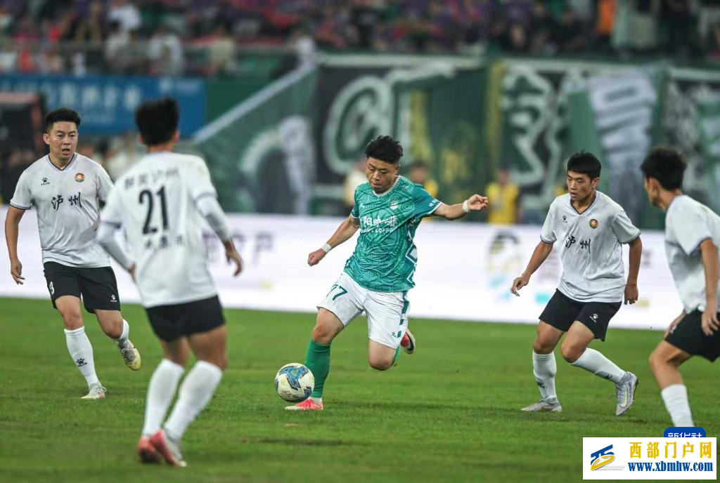 从“村超”到“城超”,贵州足球又添新玩法(图4) 从“村超”到“城超”,贵州足球又添新玩法(图4)